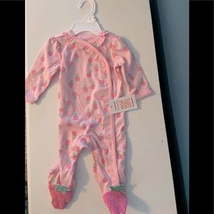 Baby girl sleeper with pineapples on them 3m. NWT